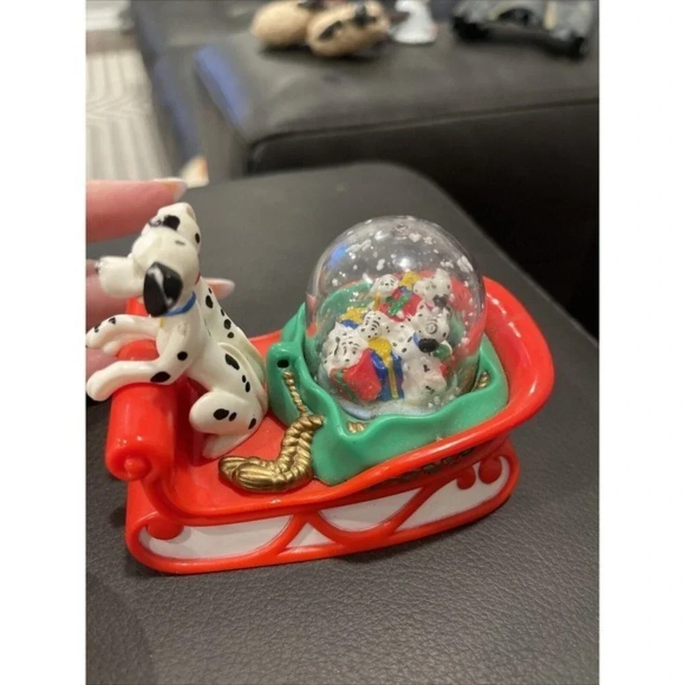 Vintage 1996 McDonalds Disney 101 DALMATIONS DOG SLEDDING Snow Dome Snow Globe